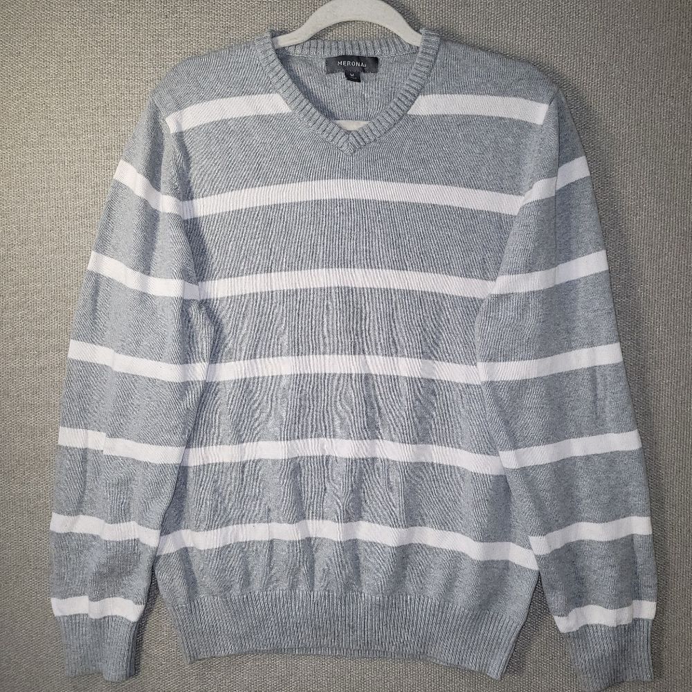 Merona Size Medium V-Neck Sweater in Gray and White Stripes